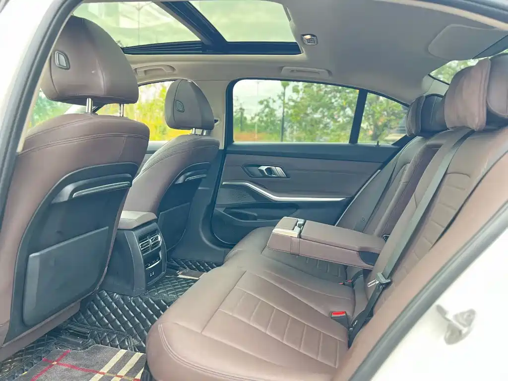 BMW 3 Series — миниатюра 4