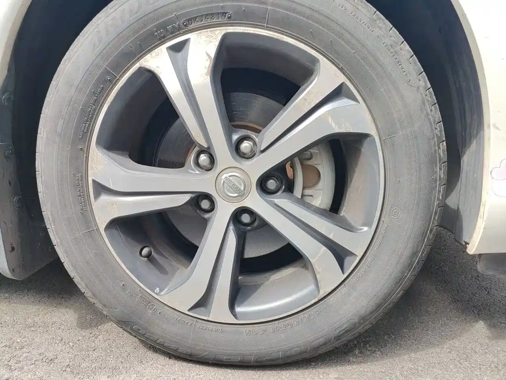 Nissan Tiida — миниатюра 24