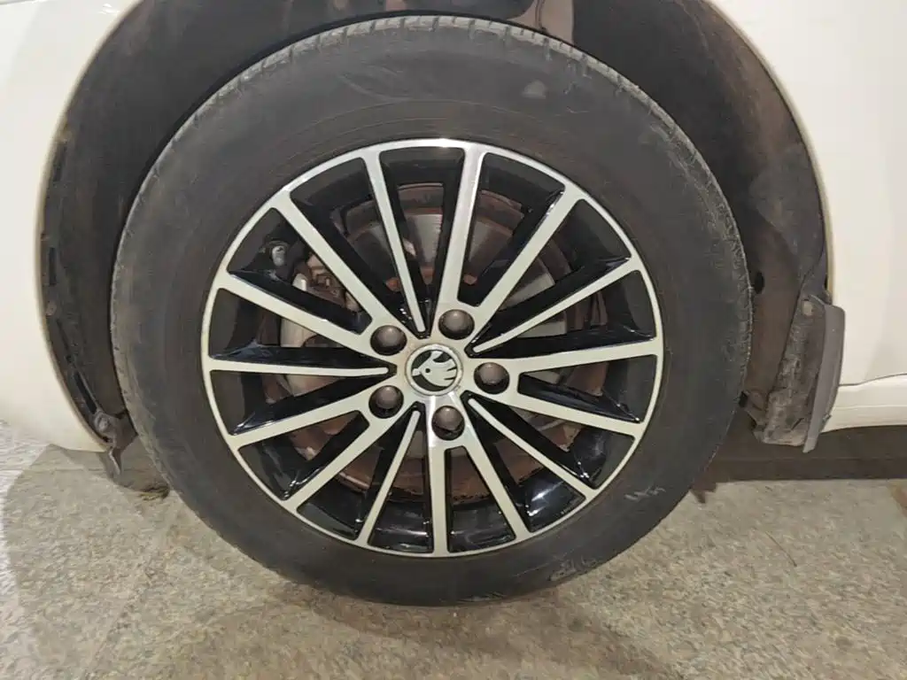 Skoda Octavia — миниатюра 23