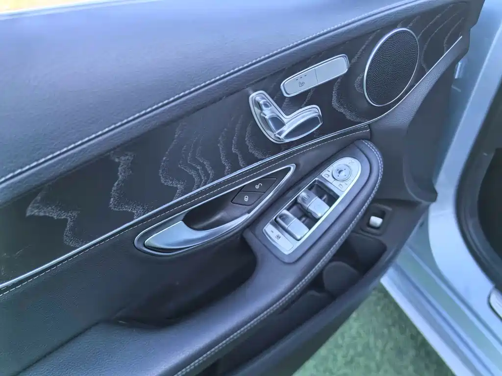 Mercedes-Benz C-Class — миниатюра 5