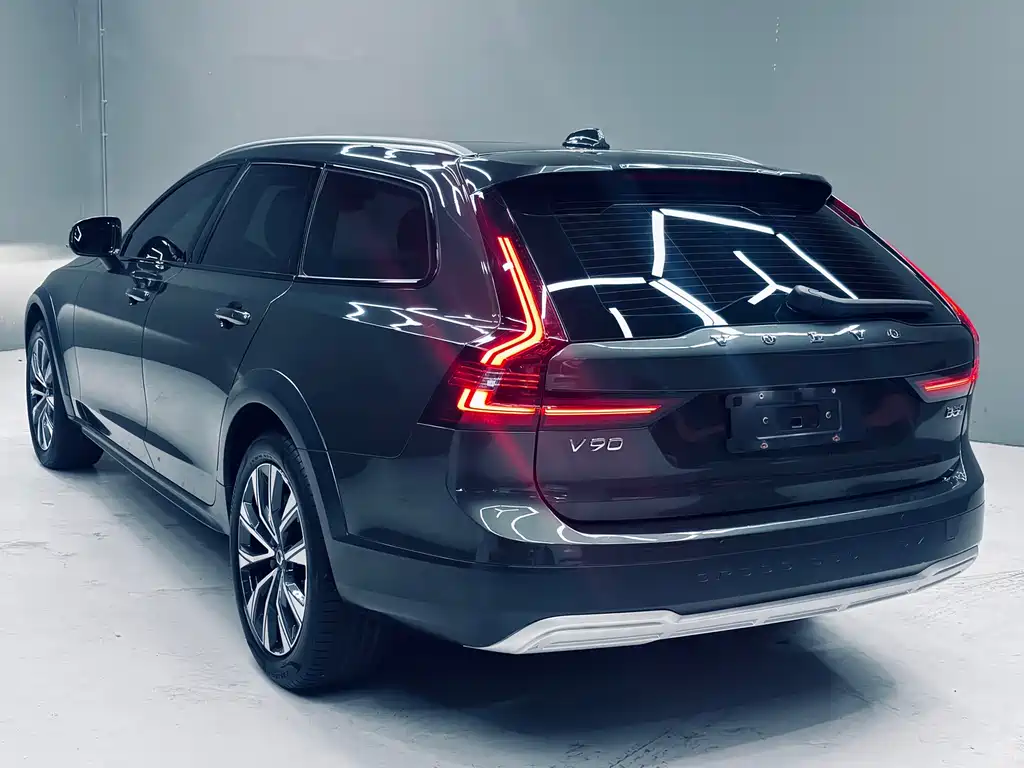 Volvo V90 2021 Cross Country B5 AWD