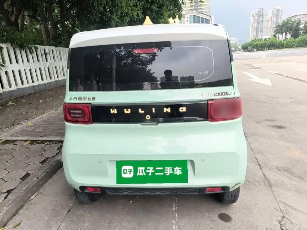 Wuling MINIEV — миниатюра 5