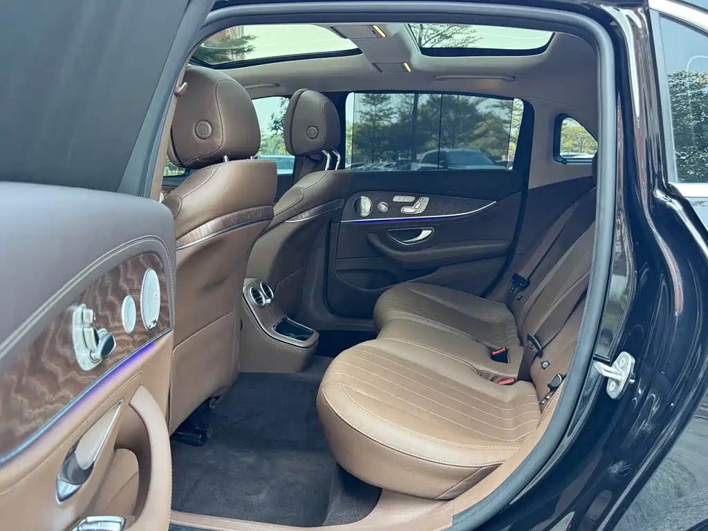 MERCEDES-BENZ E CLASS