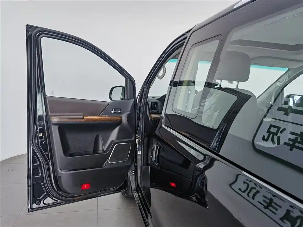 Dongfeng CM7 2018 2.0T AT Premium