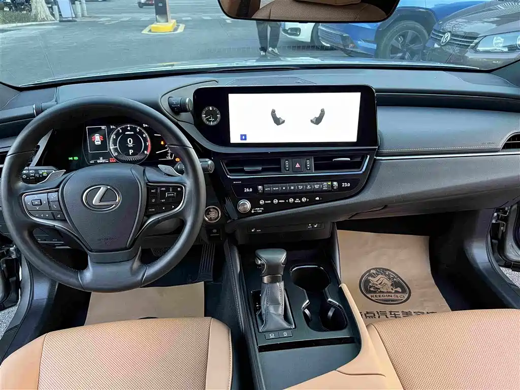 Lexus ES — миниатюра 10