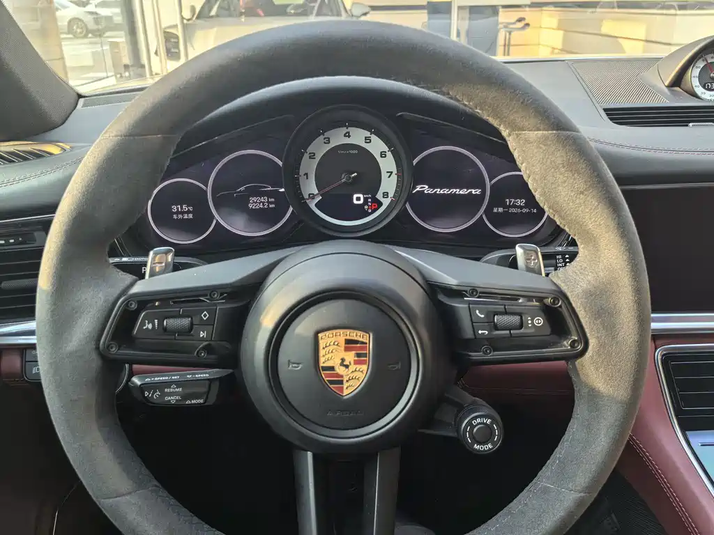 Porsche Panamera — миниатюра 9