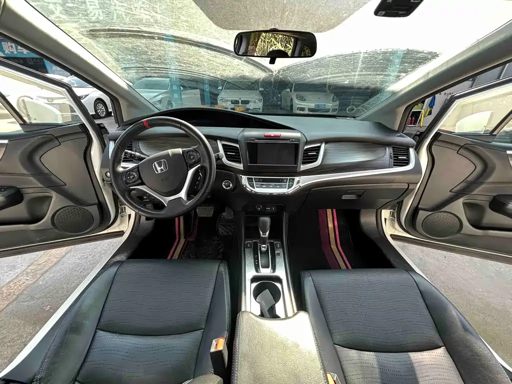 Honda Jade — миниатюра 10