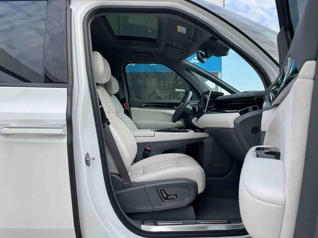 ZEEKR EXTREME KRYPTON 009