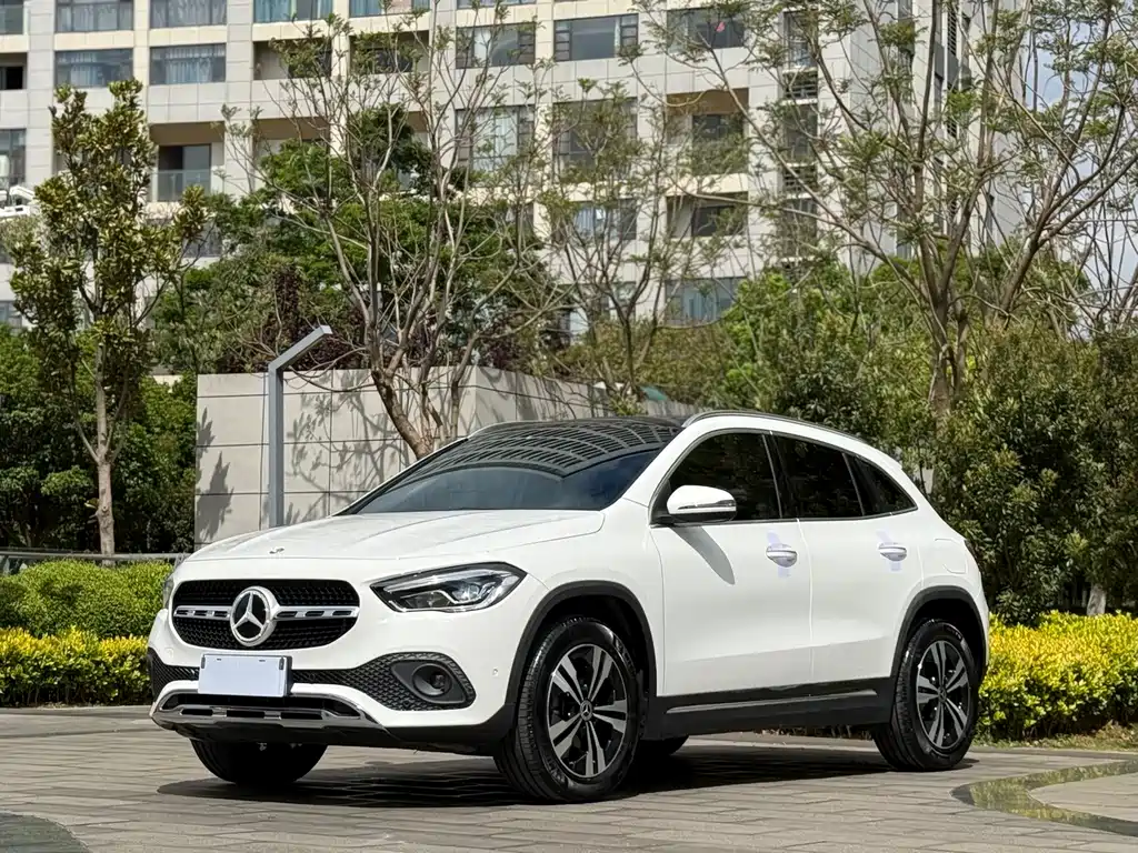 Mercedes-Benz GLA 2021