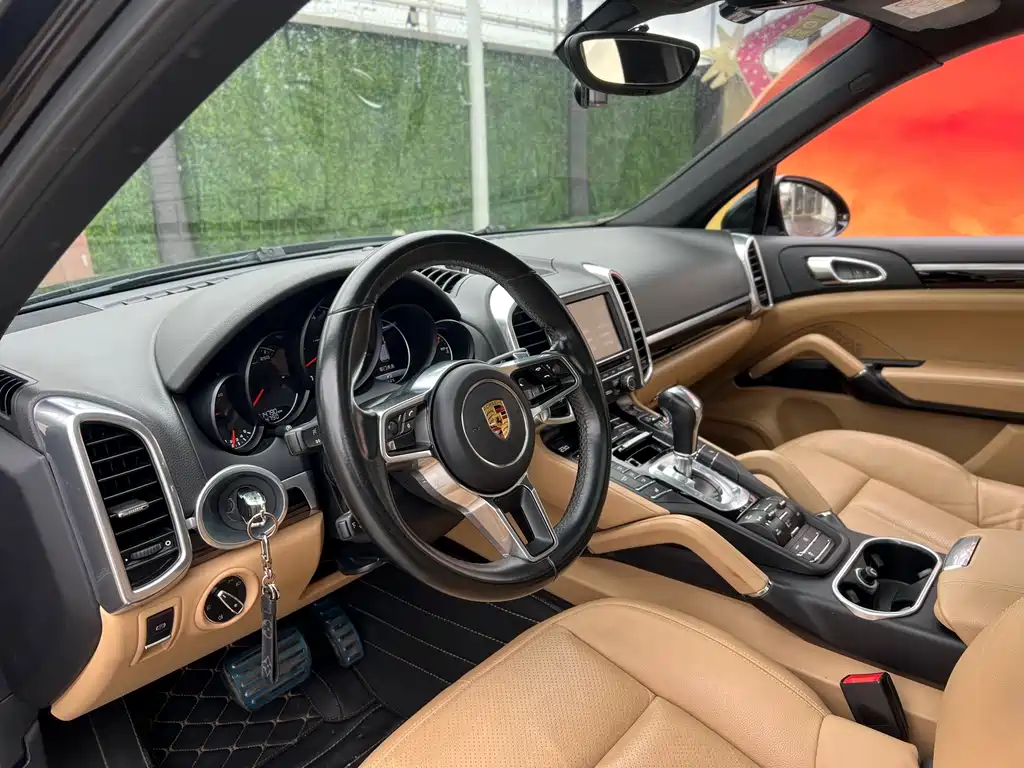 PORSCHE CAYENNE