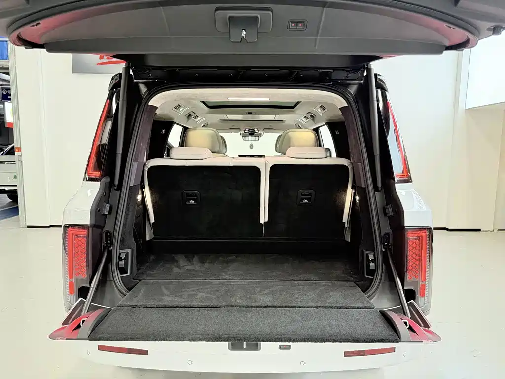 Yangwang Yangwang U8 L — миниатюра 20