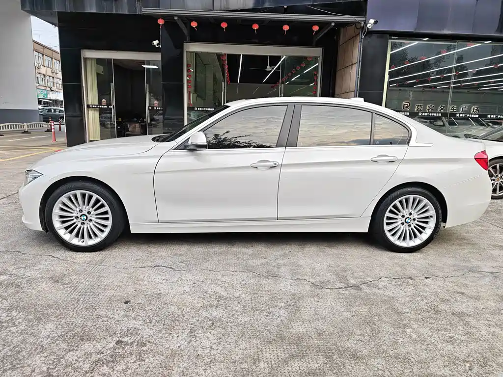BMW 3 Series — миниатюра 3
