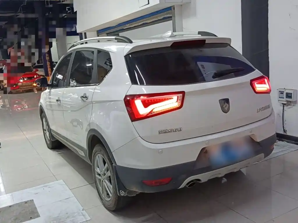 Baojun 560 2016 1.8L iAMT Elite
