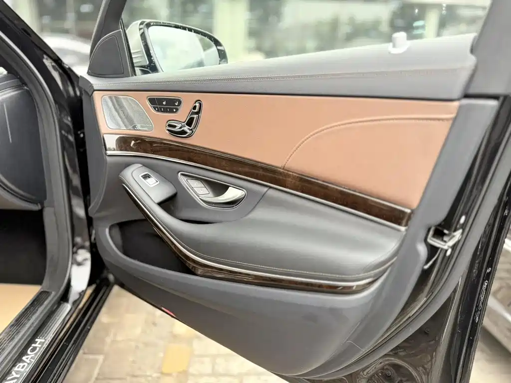 Mercedes-Benz Maybach S-Class S 560 4MATIC, фото 16