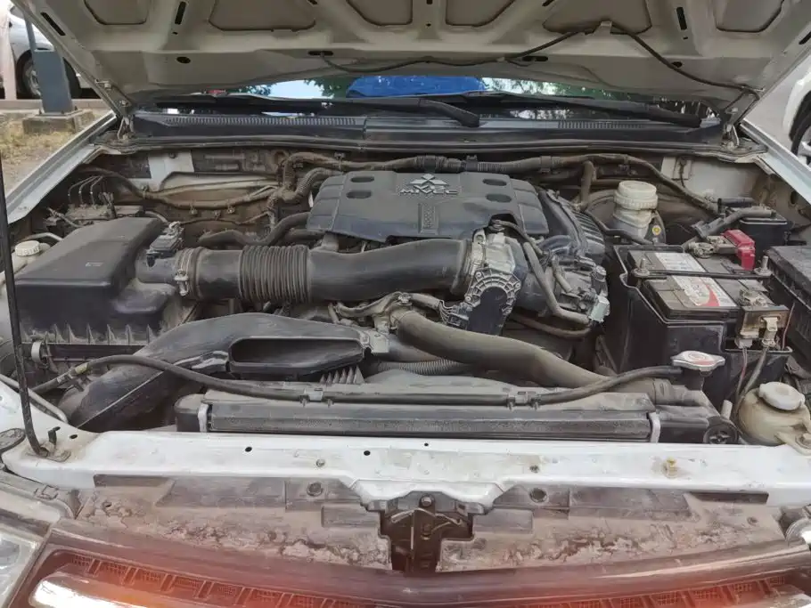 Mitsubishi Pajero Sport — миниатюра 10