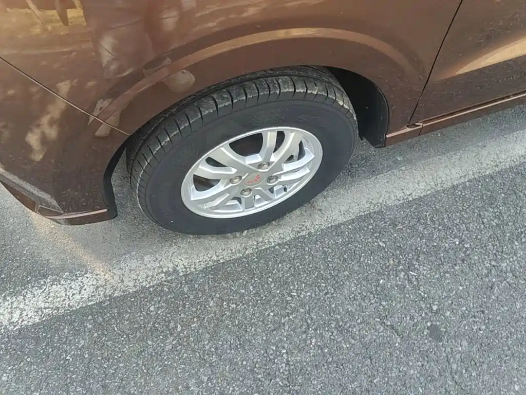 Wuling Hongguang — миниатюра 23