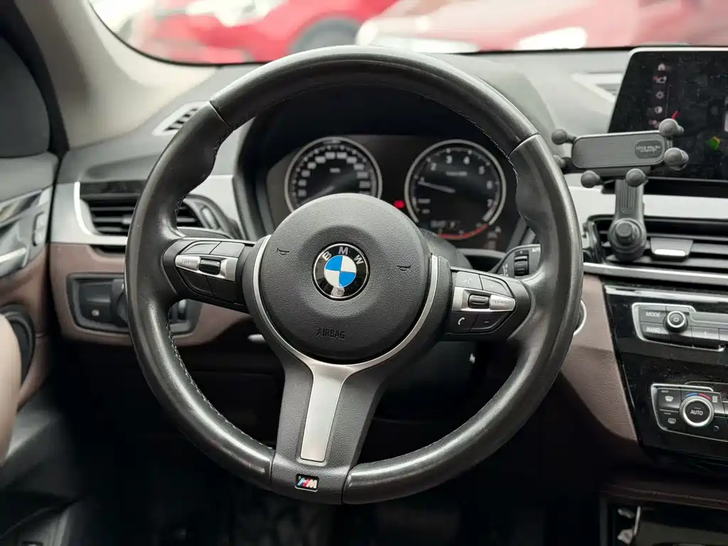 BMW X1 2022 sDrive20Li Premium