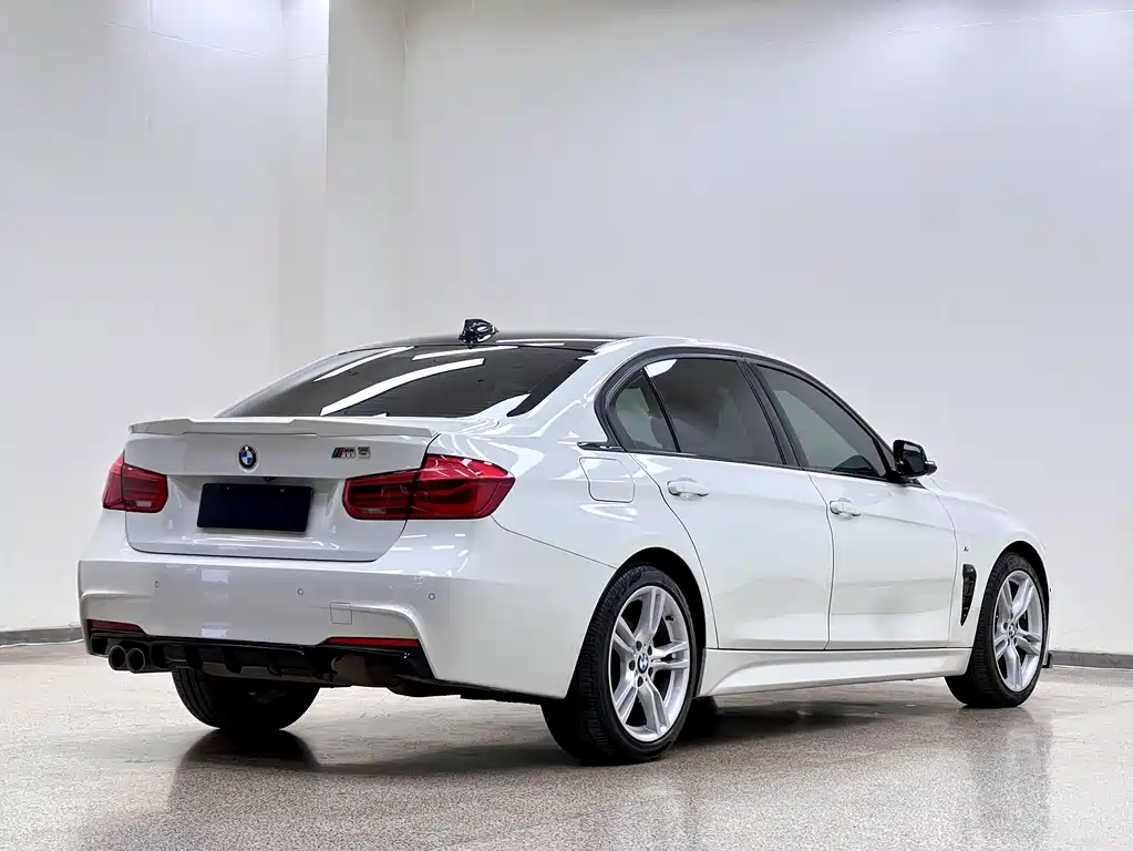 BMW 3 SERIES