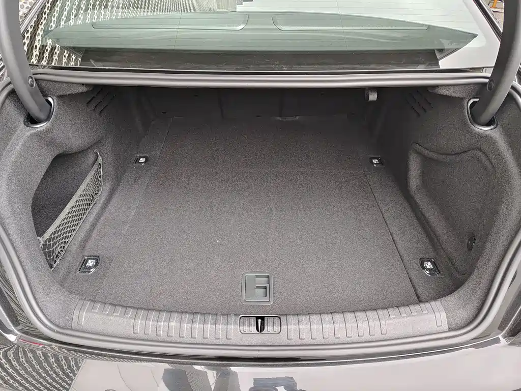 Audi A6L 2024 45 TFSI