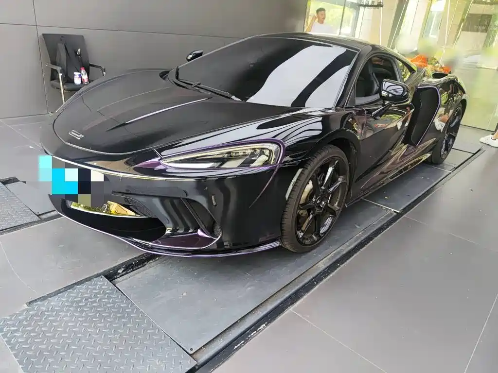 Купить McLaren GT