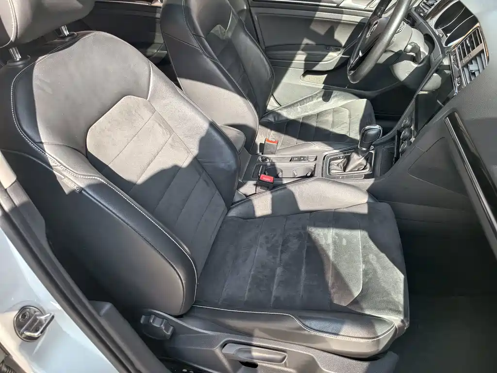Volkswagen Golf — миниатюра 16