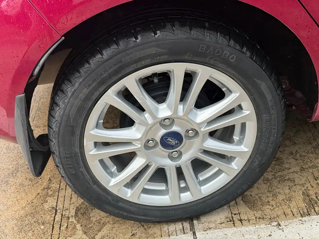 Ford Fiesta — миниатюра 15