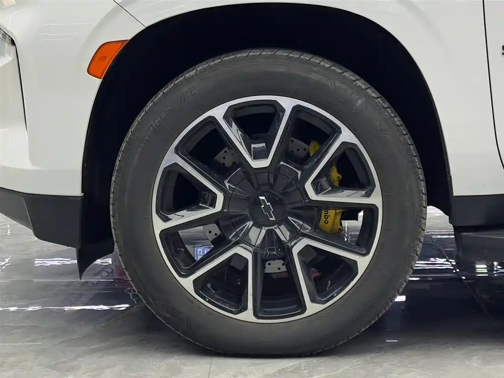 Chevrolet Suburban 2022 5.3L