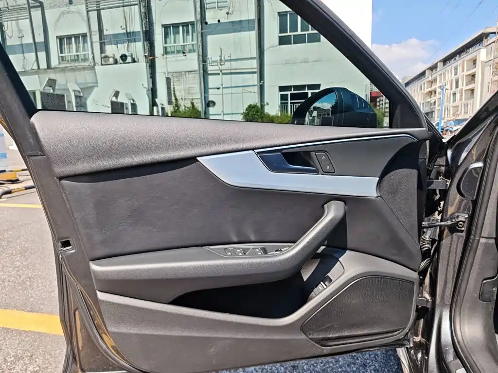 Audi A4L — миниатюра 22