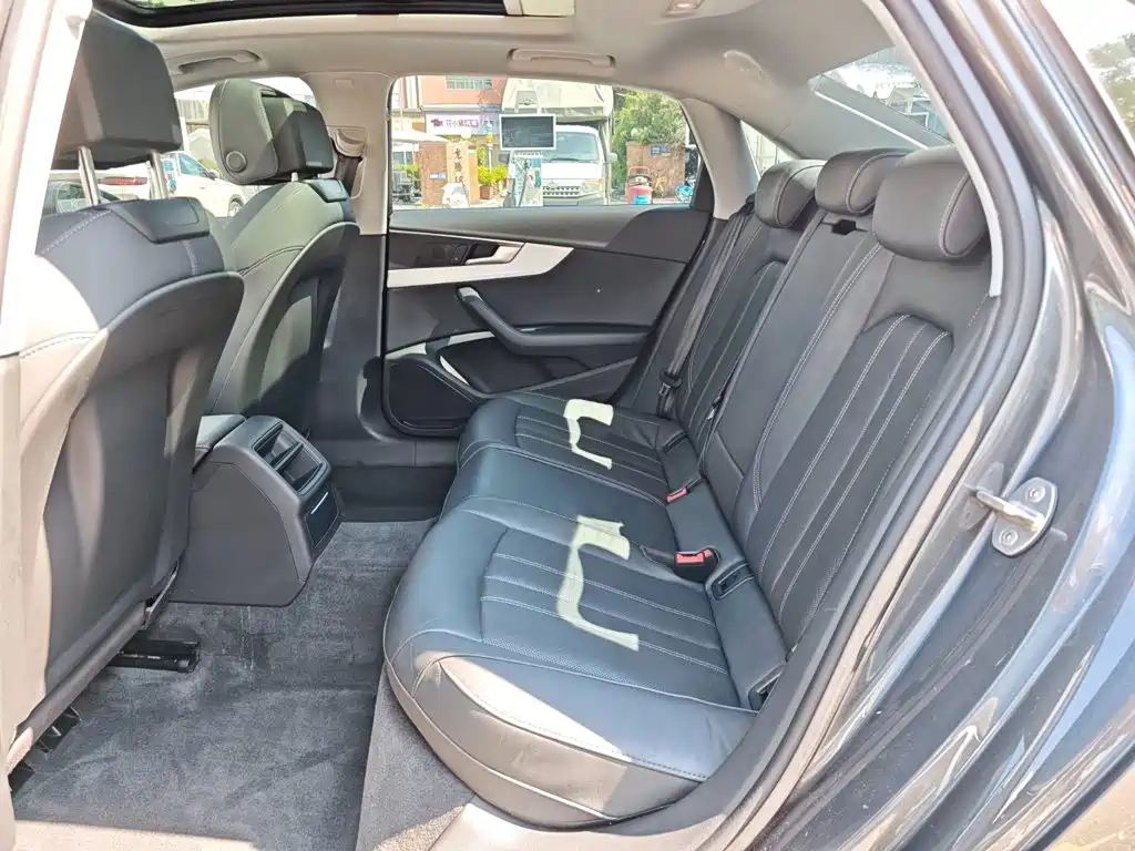 Audi A4L — миниатюра 24