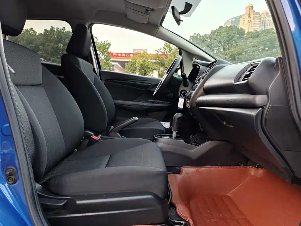 Honda Fit — миниатюра 9
