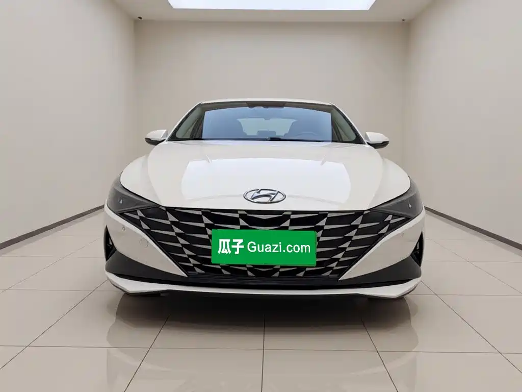 Hyundai Elantra — миниатюра 2