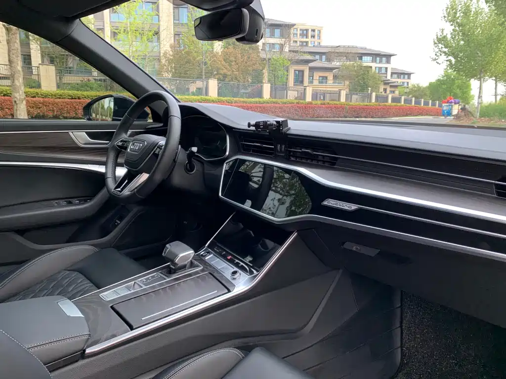 Audi A6L 2025 45 TFSI quattro