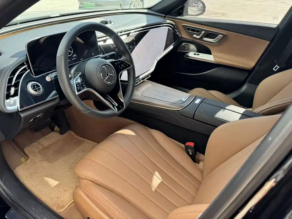 Mercedes-Benz E-Class — миниатюра 3