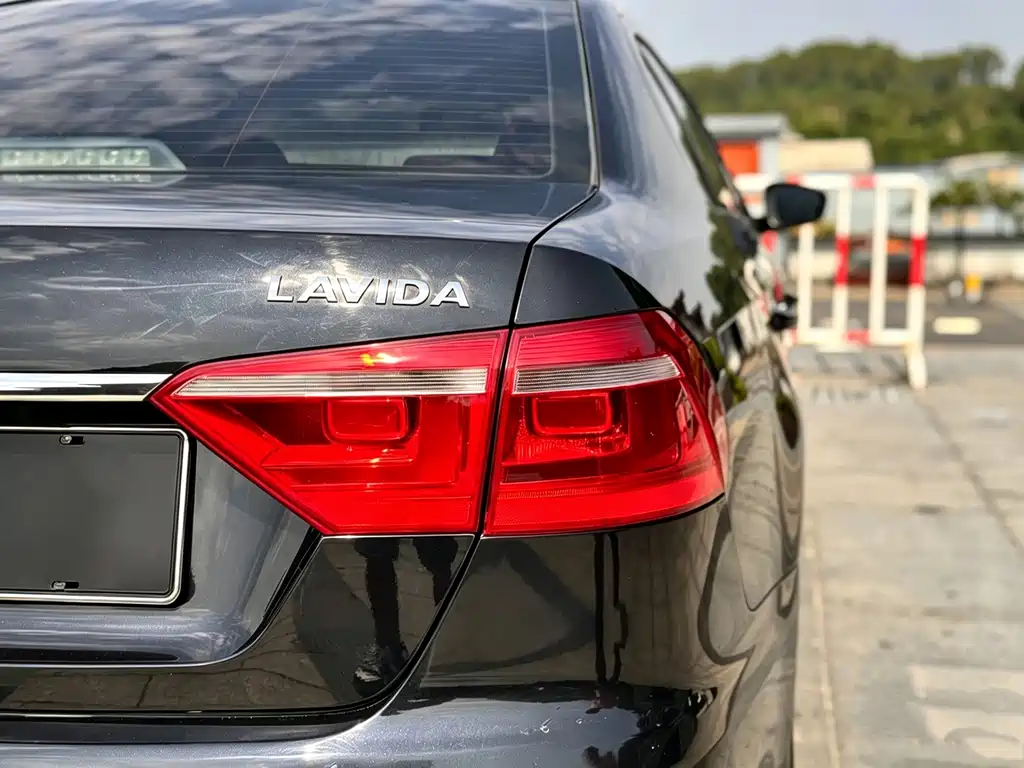 Volkswagen Lavida — миниатюра 16