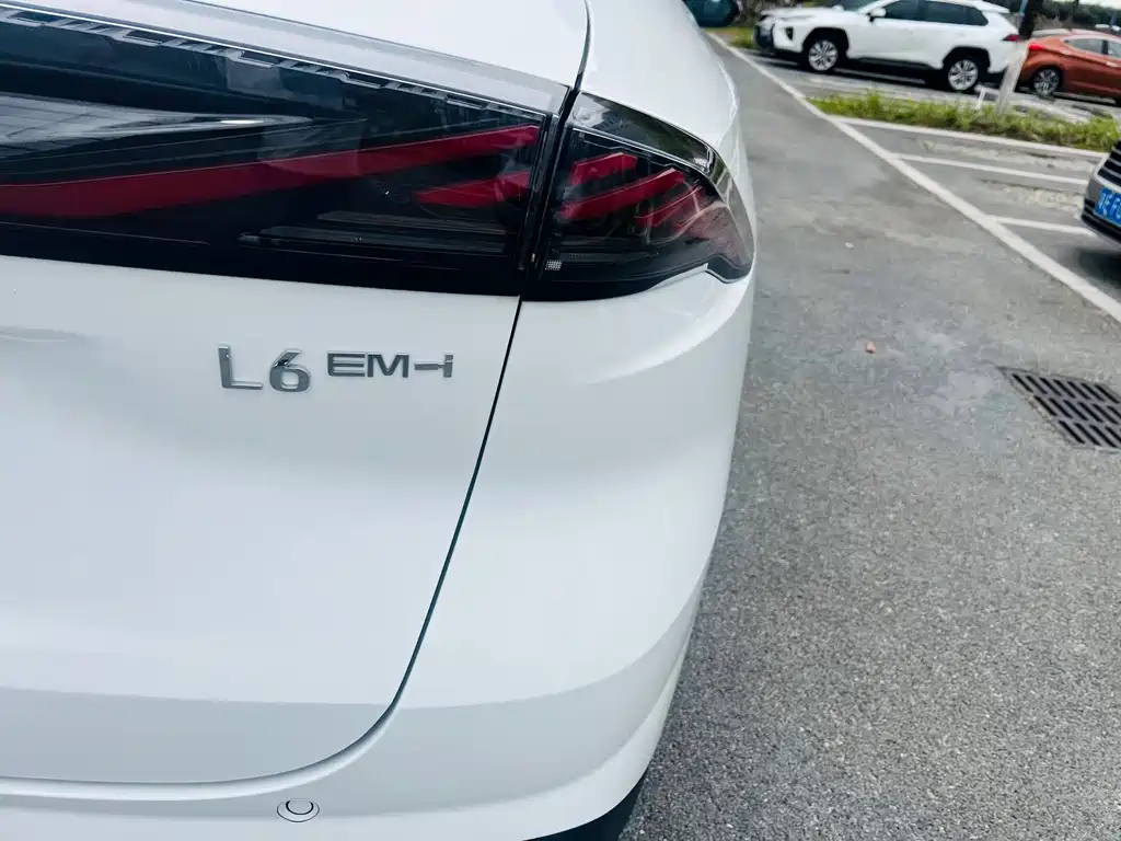 GEELY GALAXY GALAXY L6