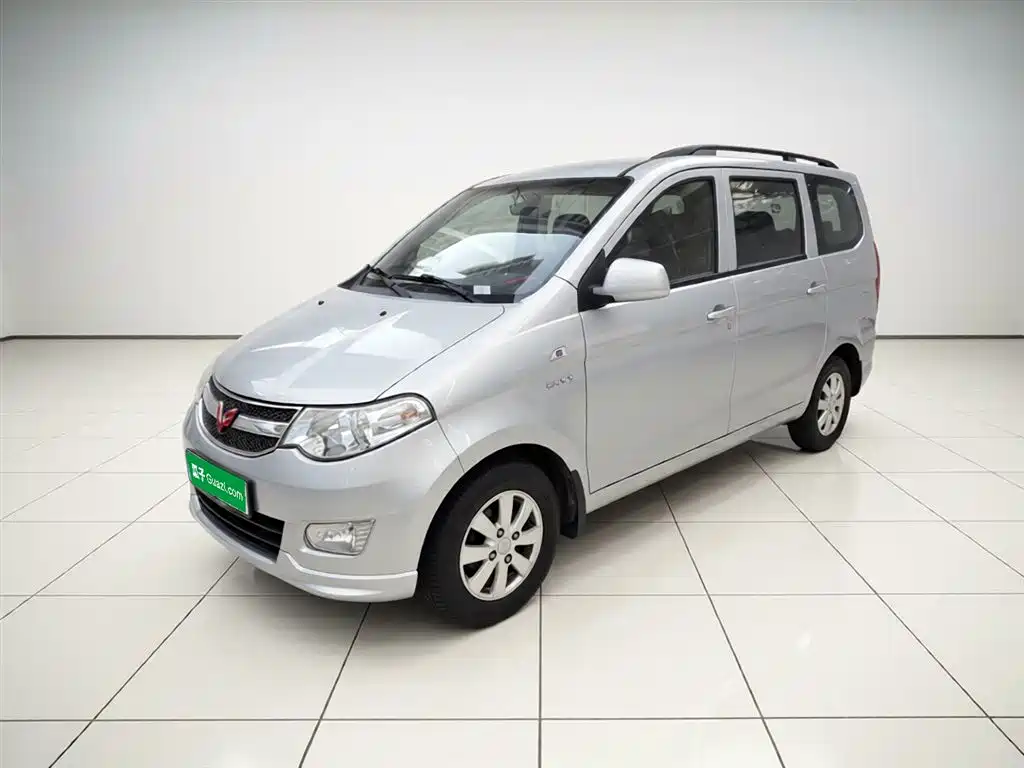 Wuling Hongguang 2018