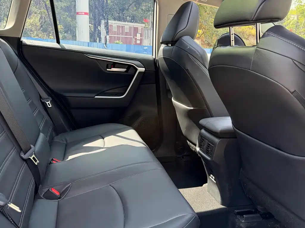 Toyota Wildlander — миниатюра 14