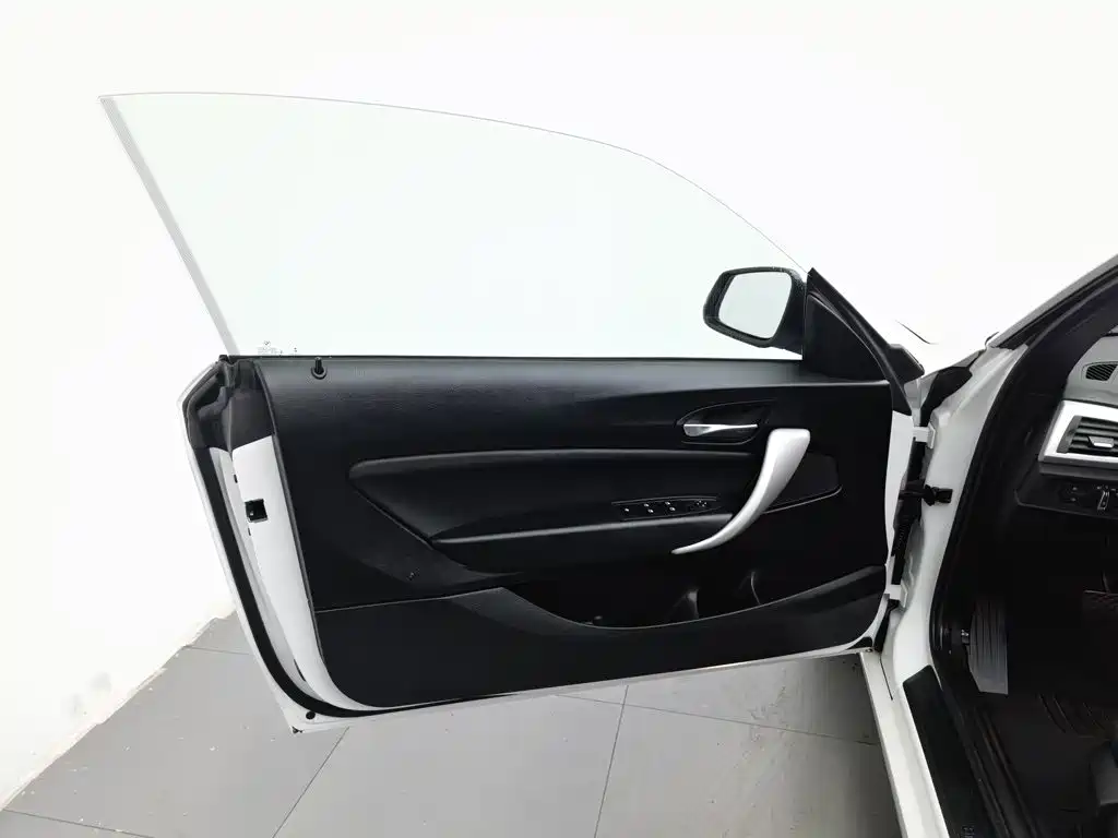 BMW 2 Series (Import) — миниатюра 8