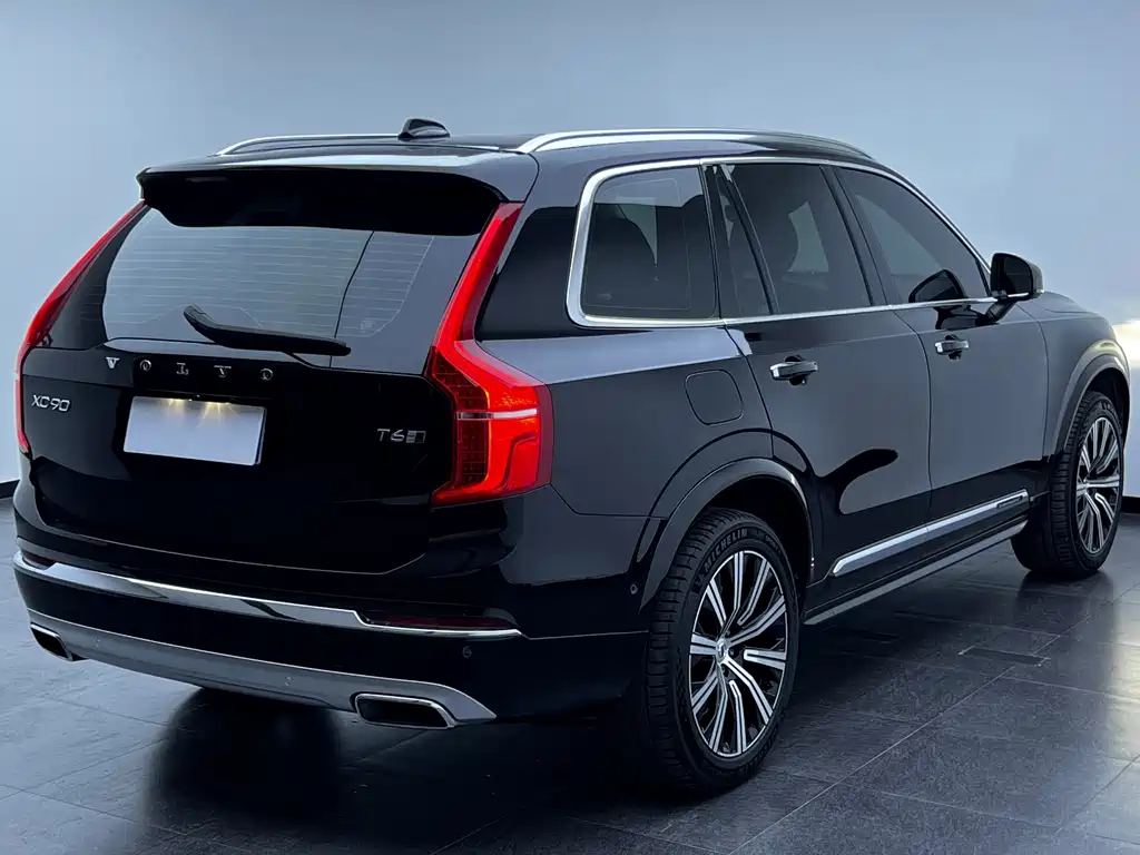 Volvo XC90 — миниатюра 9