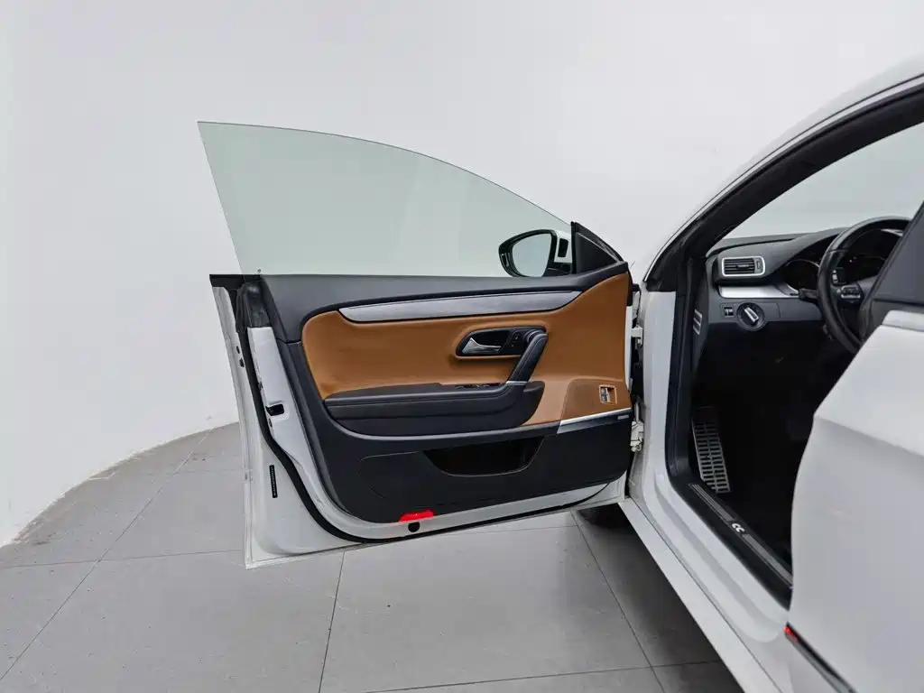 Volkswagen CC — миниатюра 8