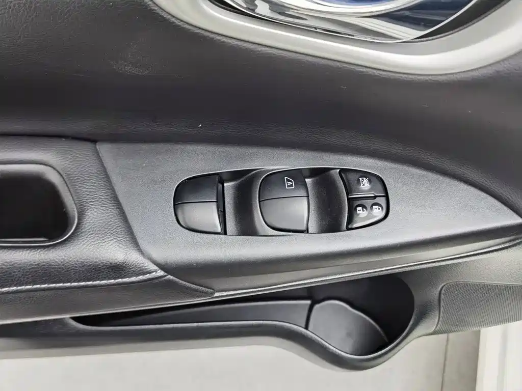 Nissan Sylphy — миниатюра 9