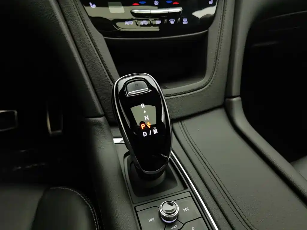 Cadillac XT5 — миниатюра 13