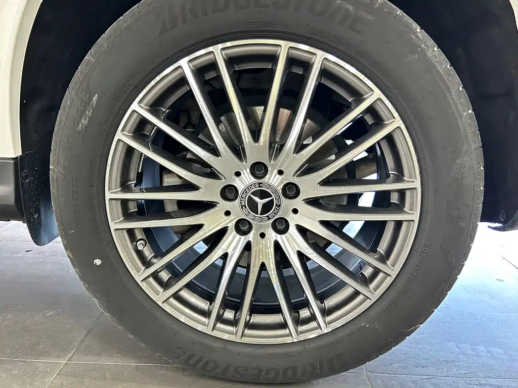 Mercedes-Benz GLC 2023 GLC 300 L 4MATIC 7 мест
