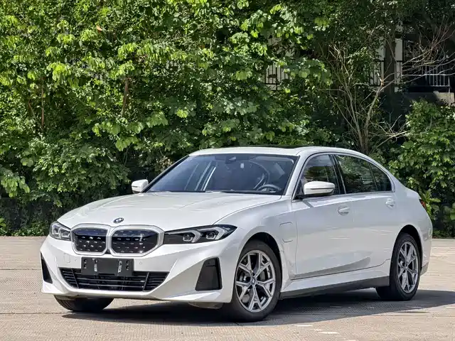 2022 BMW i3