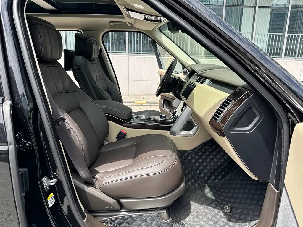 Land Rover Range Rover 2022 3.0 L6 400PS