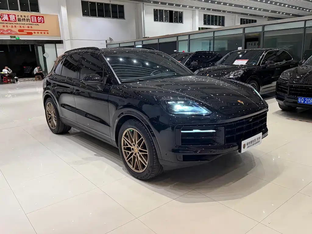Porsche Cayenne — миниатюра 3