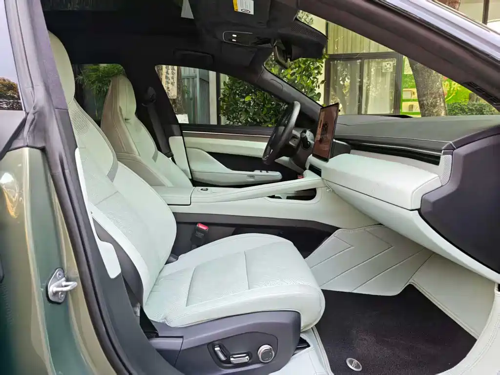 ZEEKR EXTREME KRYPTON 001