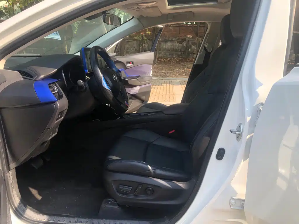 Toyota C-HR 2.0L Leading Edition, фото 15