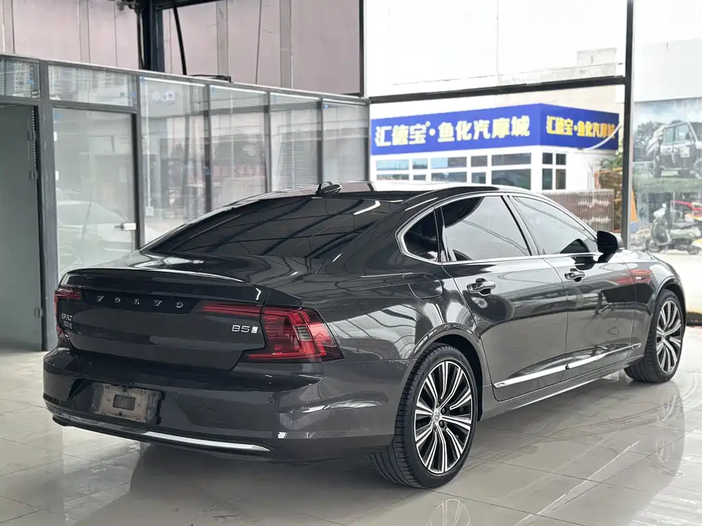 Volvo S90 — миниатюра 15