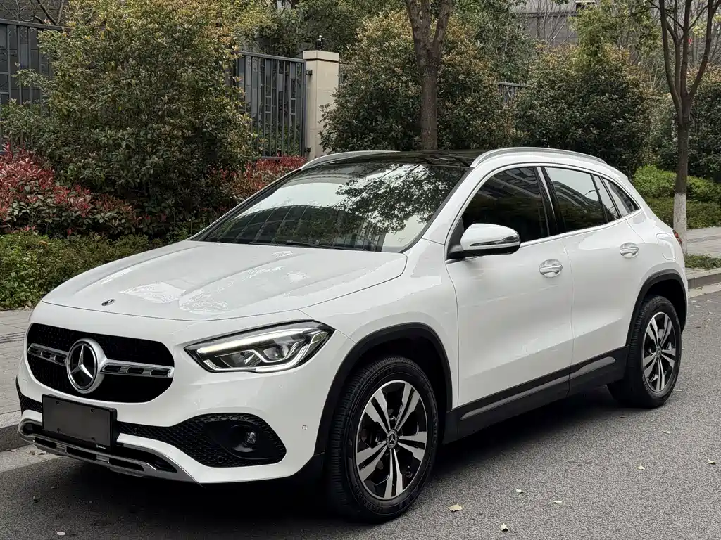 Mercedes-Benz GLA 2020